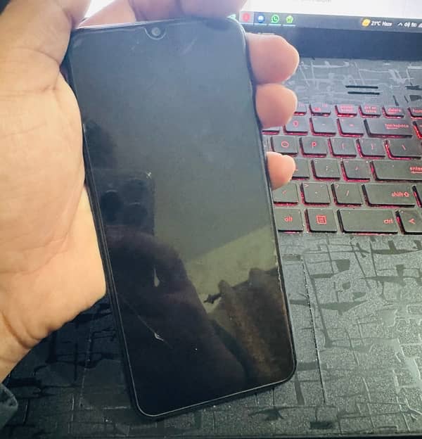 Huawei Y8P original panel but little scratch on screen 3