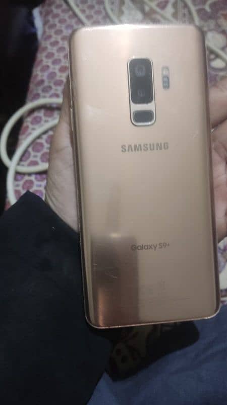 Samsung Galaxy S9 plus panel broked , from dubai 6/64 0