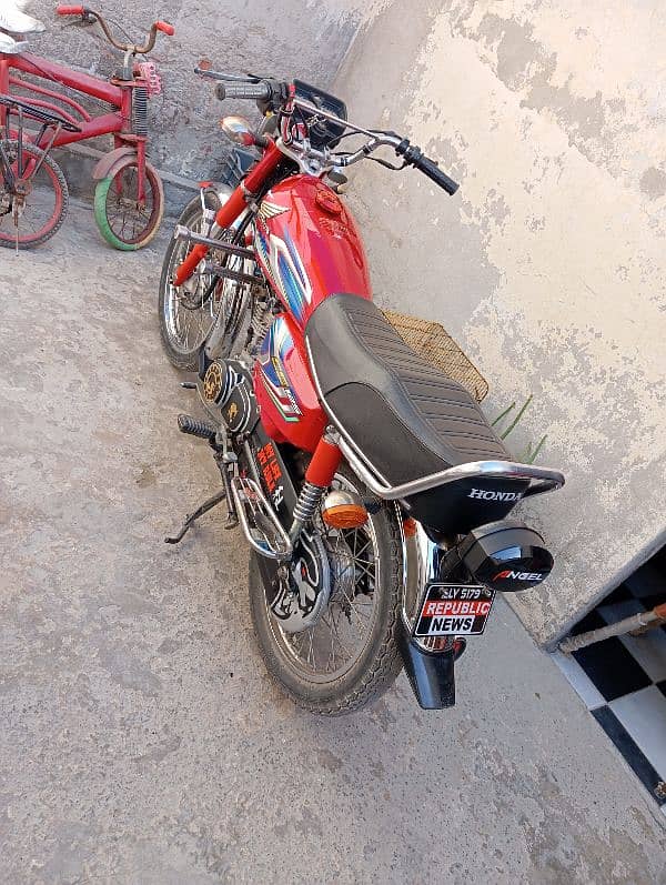 i want to sale my honda CG125 model 2022 3