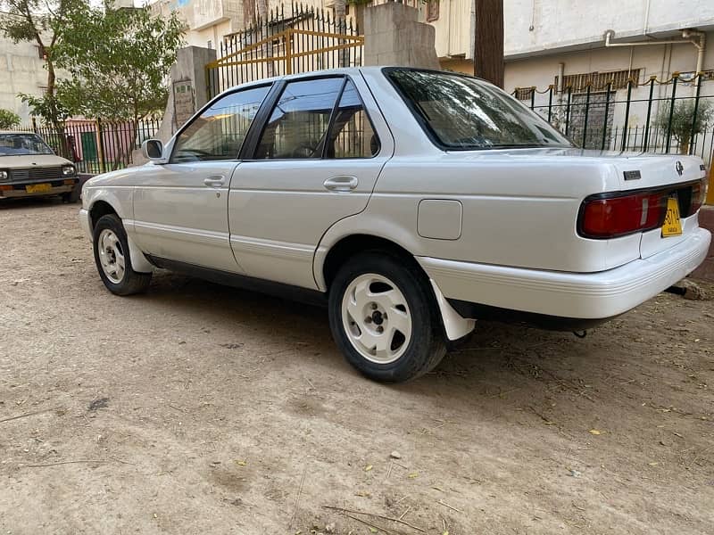 Nissan Sunny 1991 7