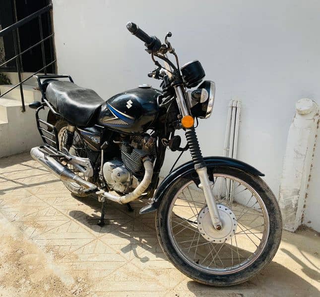 Suzuki GS-150 Model 2014 Karachi Number Self Start 2