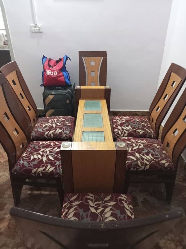 six seater dinning table 4