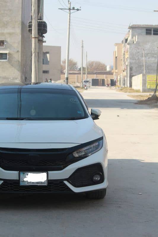 Honda Civic Oriel 2018 5