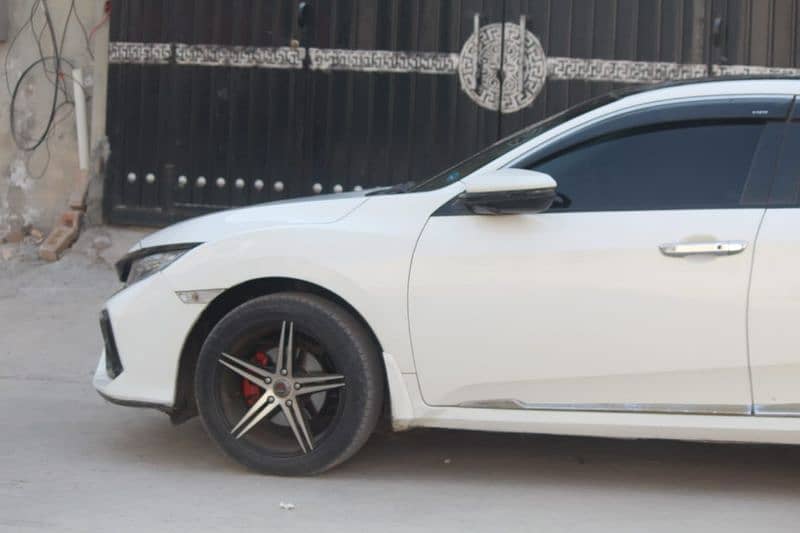 Honda Civic Oriel 2018 11