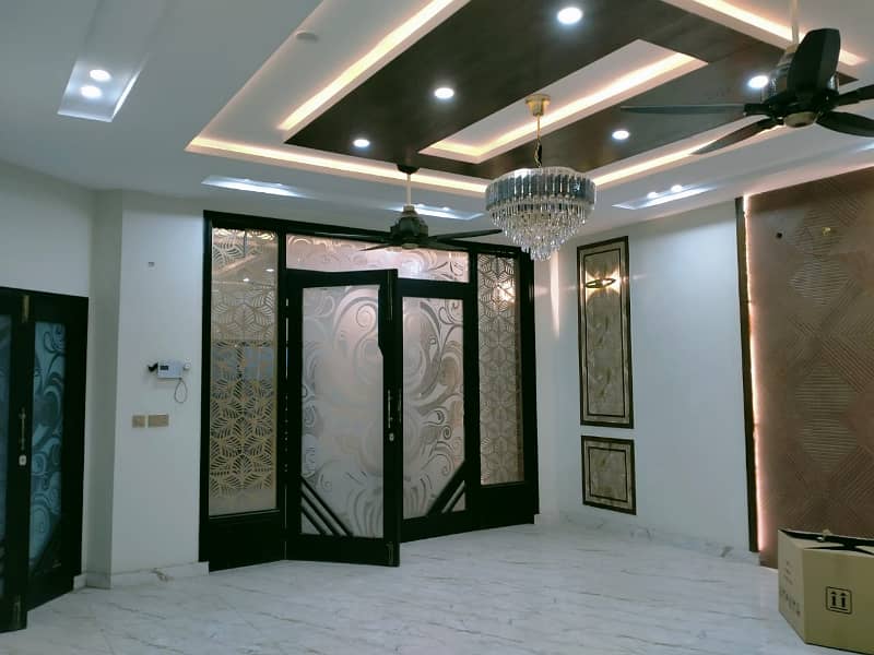 10 MARLA BRAND NEW FIRST ENTRY LUXURY IDEAL FACING PARK FULL HOUSE FOR RENT IN OVERSEAS B BLOCK BAHRIA TOWN LAHORE 25