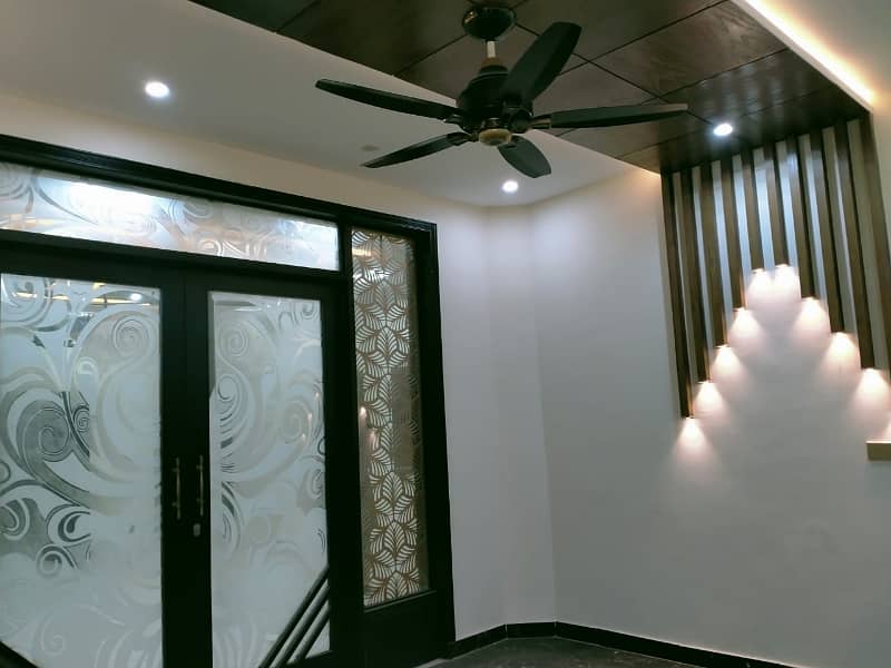 10 MARLA BRAND NEW FIRST ENTRY LUXURY IDEAL FACING PARK FULL HOUSE FOR RENT IN OVERSEAS B BLOCK BAHRIA TOWN LAHORE 38