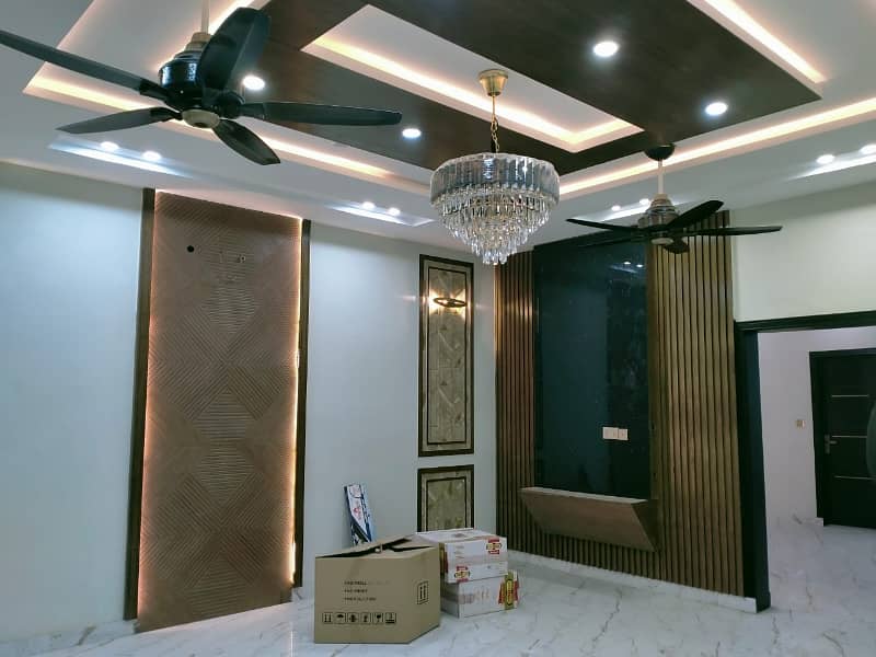 10 MARLA BRAND NEW FIRST ENTRY LUXURY IDEAL FACING PARK FULL HOUSE FOR RENT IN OVERSEAS B BLOCK BAHRIA TOWN LAHORE 39