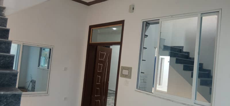 HOUSE AVAILABLE FOR SALE IN BANIGALA 9