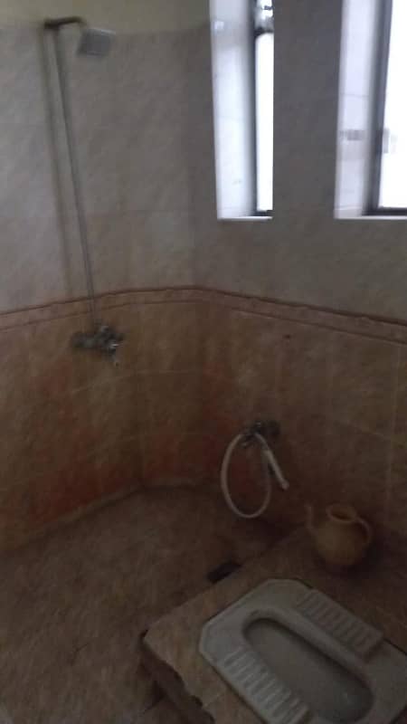 1 BED GOOD EXCELLENT IDEAL CONDITION IDEAL FLAT FOR RENT IN SECTER C BAHRIA TOWN LAHORE 12