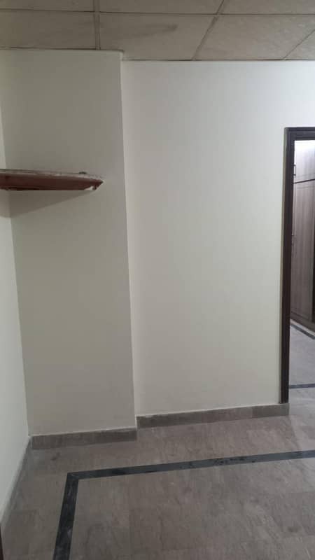 1 BED GOOD EXCELLENT IDEAL CONDITION IDEAL FLAT FOR RENT IN SECTER C BAHRIA TOWN LAHORE 20