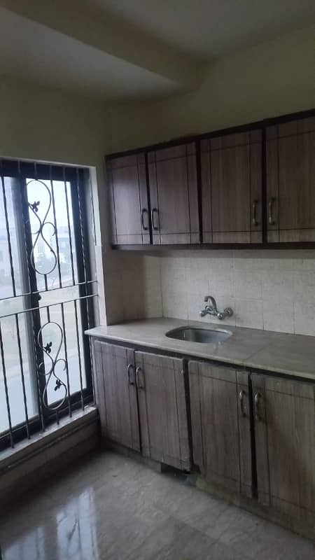 1 BED GOOD EXCELLENT IDEAL CONDITION IDEAL FLAT FOR RENT IN SECTER C BAHRIA TOWN LAHORE 21