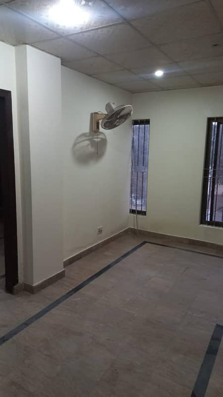 1 BED GOOD EXCELLENT IDEAL CONDITION IDEAL FLAT FOR RENT IN SECTER C BAHRIA TOWN LAHORE 24