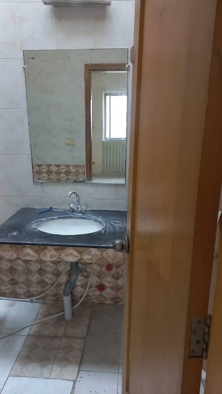 8 MARLA LIKE A NEW EXCELLENT CONDITION IDEAL LOCATION FULL HOUSE FOR RENT IN SAFARI VILLAS BAHRIA TOWN LAHORE 18