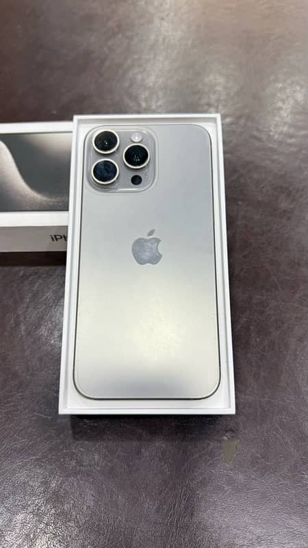 iphone 15 promax LLA model esim 256 GB 2