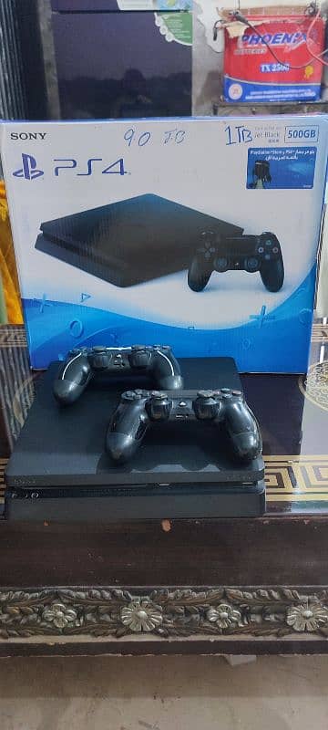 Playstation 4 Slim jailbreak 1 tb with Box 10