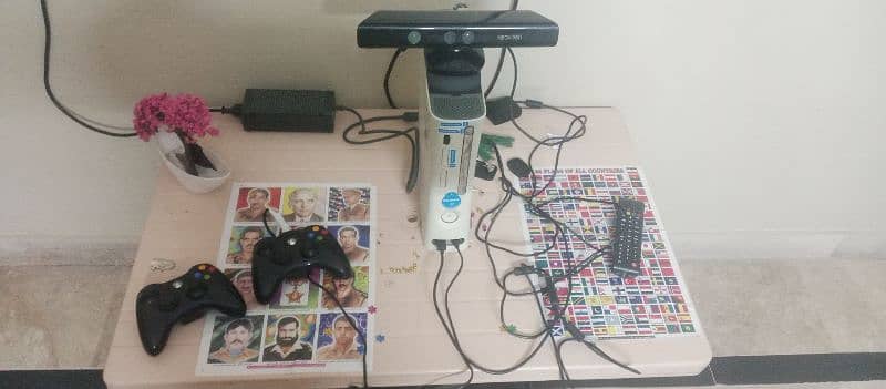 XBOX 360 with Kinect sensor Camara full set with 32+ games 6