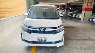 Toyota Voxy Hybrid X  2014 / 2020