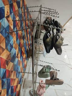 chappal Hanging stand