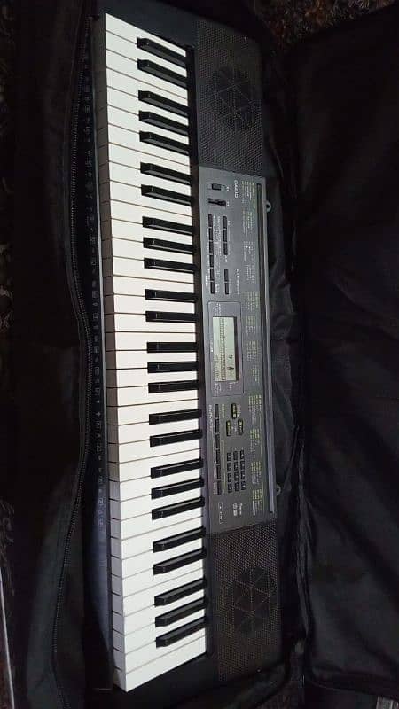 piano Casio company CTK-2200 3