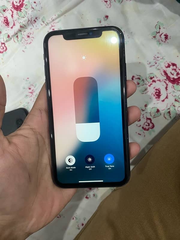 IPHONE XR 64 GB 2