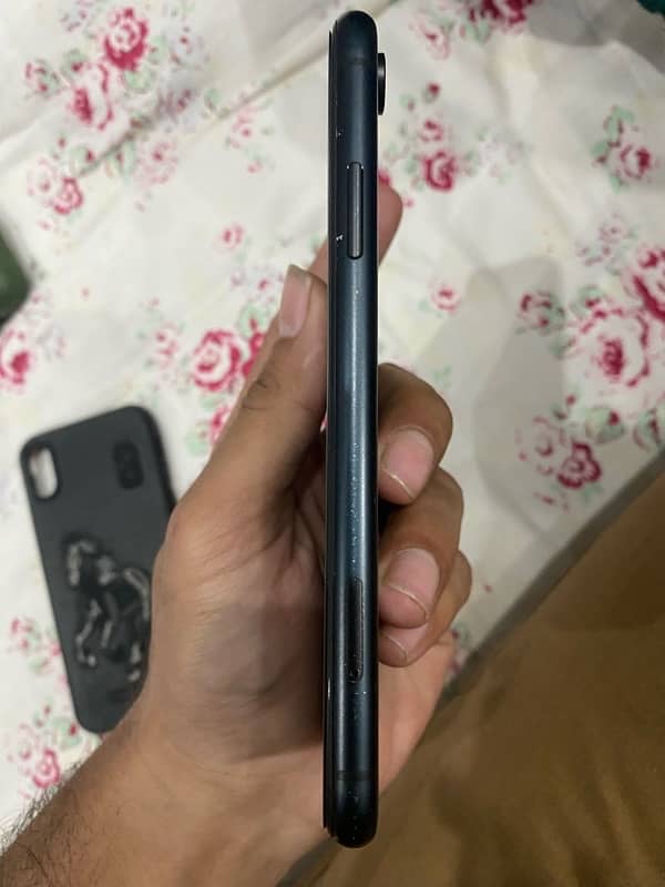 IPHONE XR 64 GB 6