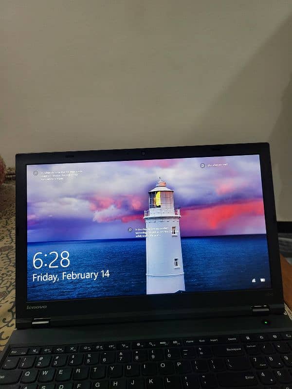 Lenovo workstation i7 2k display MQ processor 2gb ddr5 graphics 2