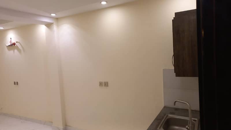 STUDIO LIKE A BRAND NEW EXCELLENT GOOD CONDITION FLAT FOR RENT IN NISHTER BLOCK BAHRIA TOWN LAHORE 1