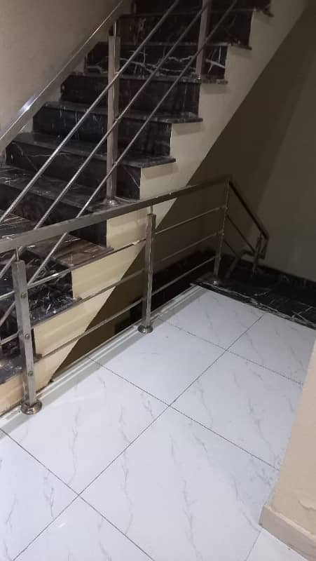 STUDIO LIKE A BRAND NEW EXCELLENT GOOD CONDITION FLAT FOR RENT IN NISHTER BLOCK BAHRIA TOWN LAHORE 5