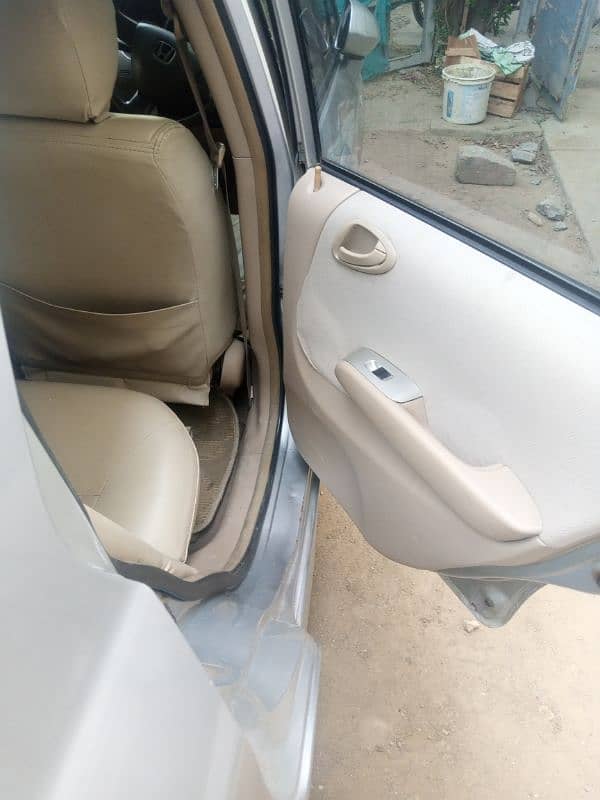 Honda City IDSI 2006 behtreen condition 4