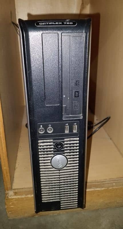 Computer For Sale in Low Price. 2