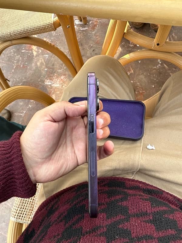 iphone 14 pro 128 gb deep purple 3