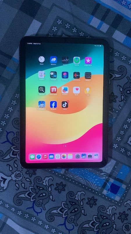 I pad mini6  condition 10 by 10 whatsup. 03.43. 9468124 3