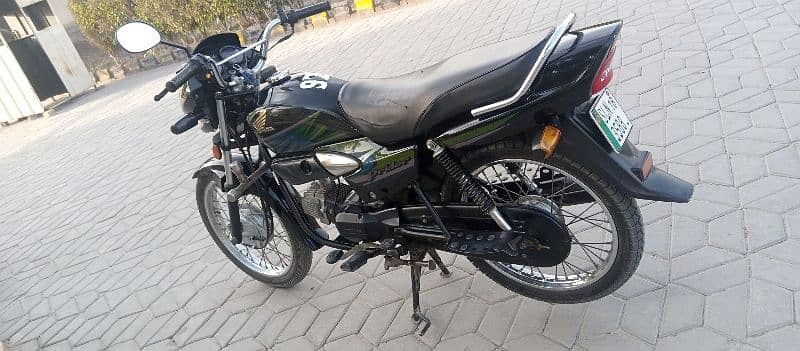 Honda pridor 100cc 4