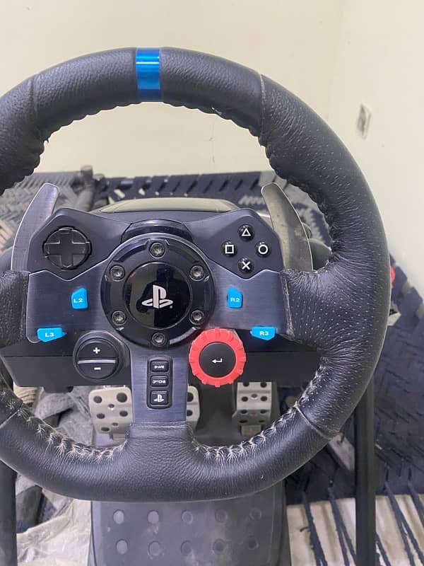 G-29 steering wheel and stand 4