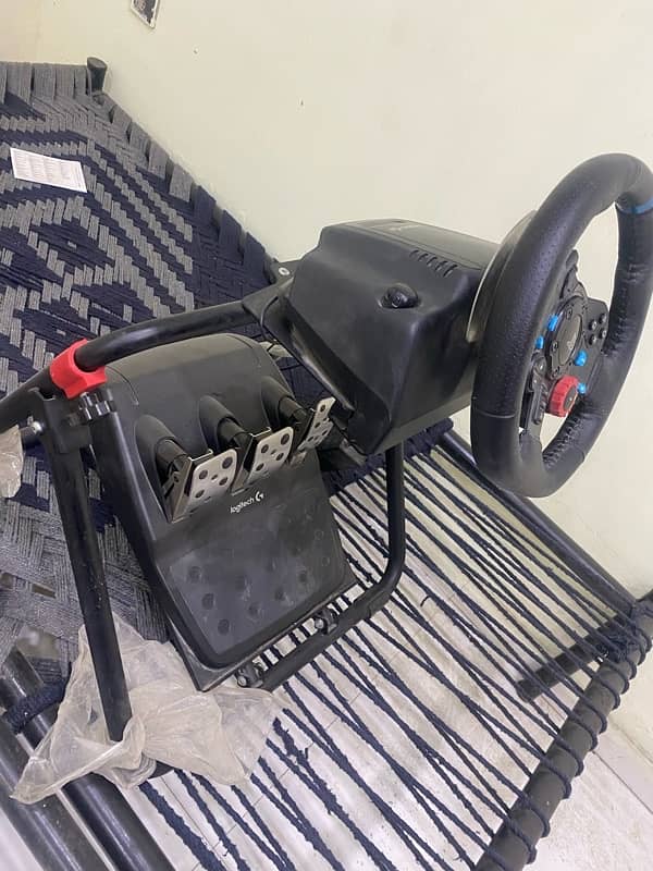 G-29 steering wheel and stand 6