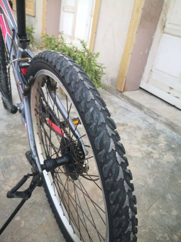 Imported Land Rover Fully Alluminium Mountain Bike. 13