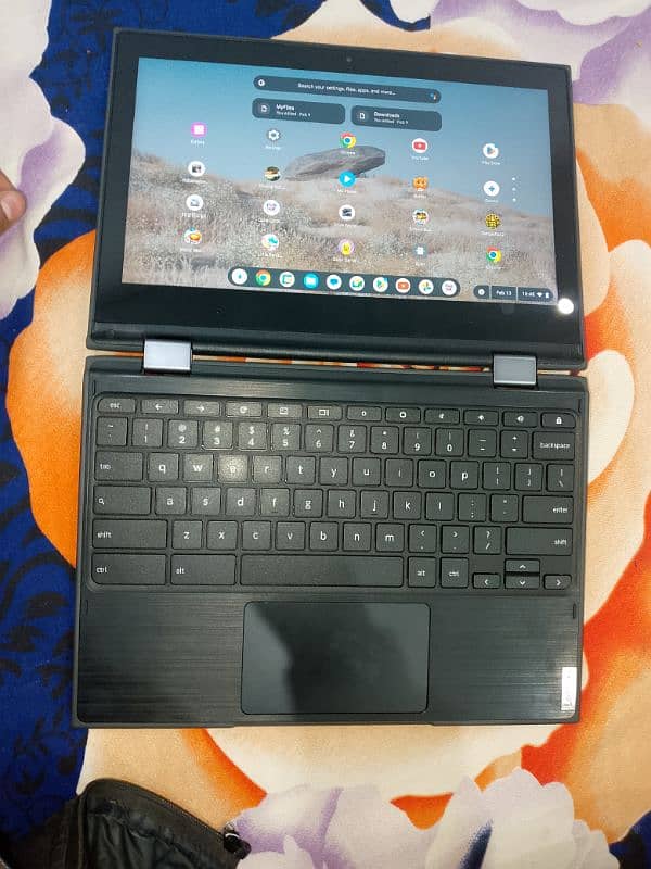 Lenovo 300e Chromebook 360 rotatable 2