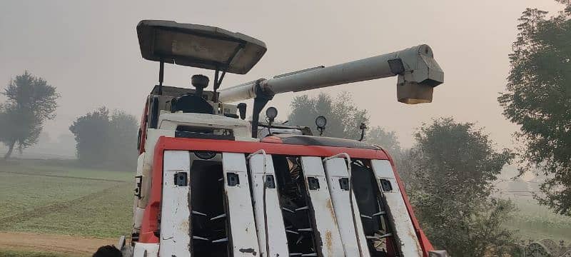 Kubota AR 90 AERO STAR Combine Harvester Working in Rice Field 6