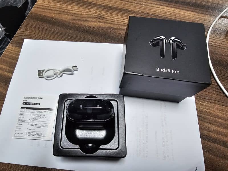 Samsung Galaxy Buds 3 Pro Gold Edition 4