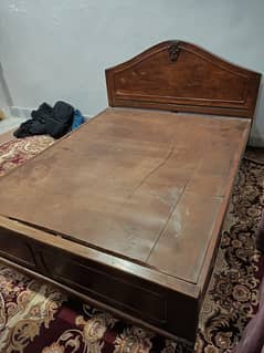 Antique walnut Wood Bed for Sale – Affordable & Durable!