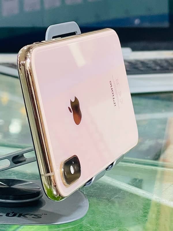 iPhone xs 64gb pta approved 1