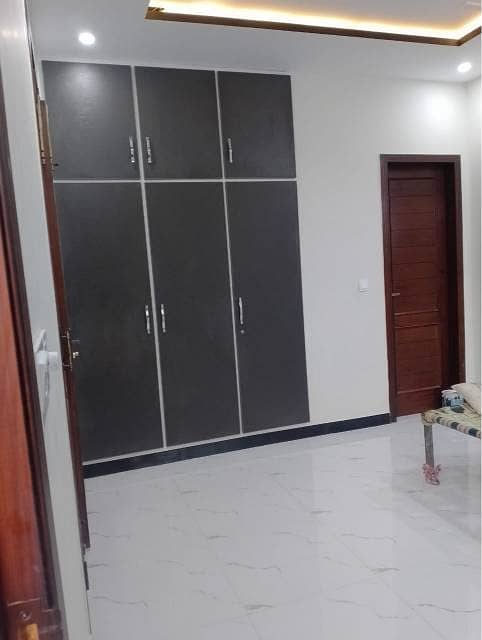 Size 25x40 Ground Portion For Rent In G-13 10