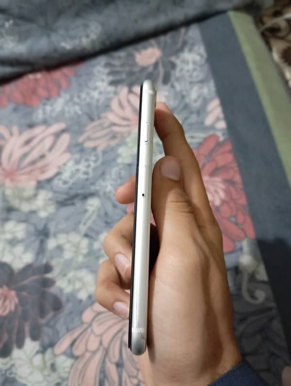 Iphone SE 2020 pta approved 2