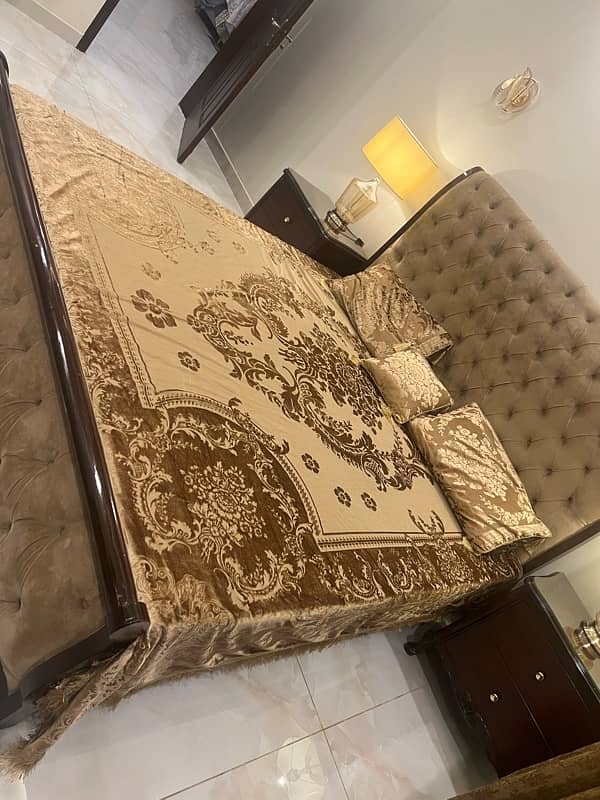 king size solid wooden bed 1