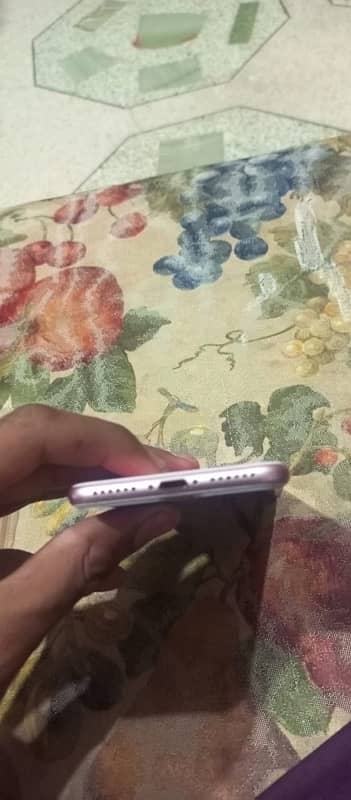 iPhone 7 slightly used bypass 128gb non pta iphone 1