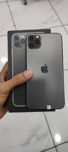 iphone 11 Pro Maxx 256 GB PTA approved with box