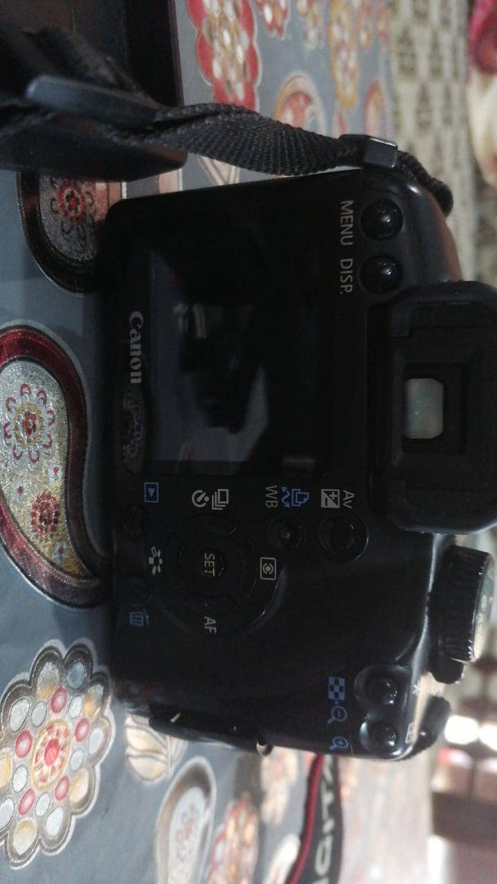 Canon D1000 10/10 3