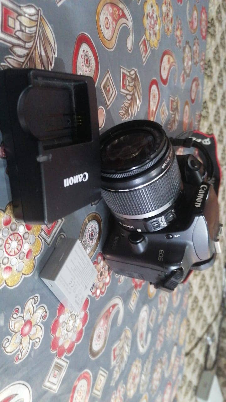 Canon D1000 10/10 5