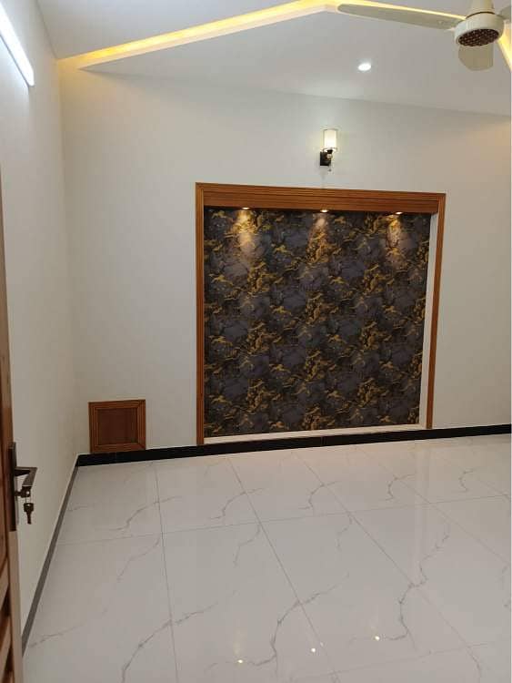 Size 35x70 Full House For Rent In G-13 3