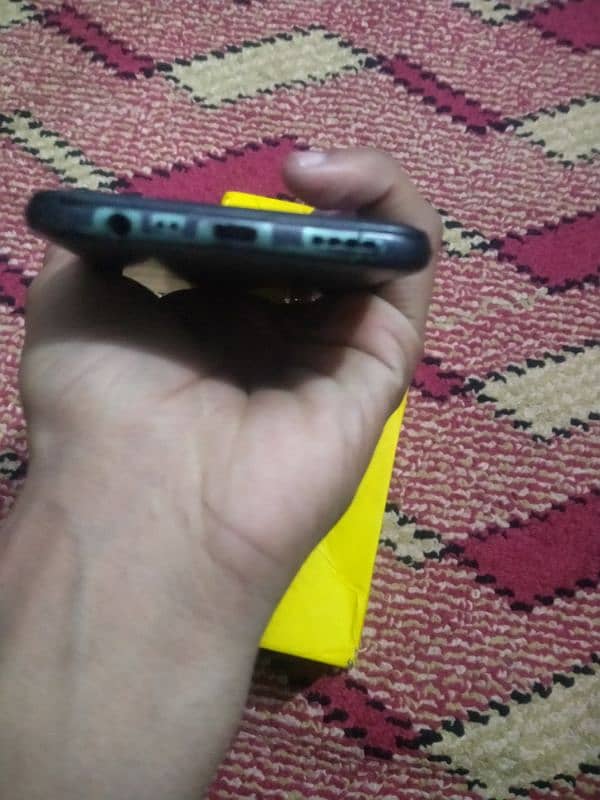 Realme 5i With Box 4 64 Just glass crack 03172914918 2